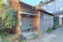 熱海市紅葉ガ丘町 小学校やスーパー近く生活便利な約34坪超土地