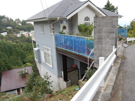 熱海市上多賀・自然郷別荘地内相模灘を望む中古住宅～熱海・湯河原・真鶴・伊豆の不動産コンシェルジュ イーズ（熱海駅前）