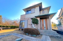 熱海自然郷 富士見台 楽しみ広がる広い芝庭のある家