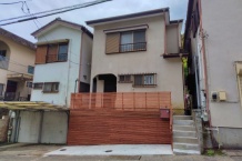 熱海市紅葉ガ丘 バス停1分でアクセス良好 南庭付き4DK