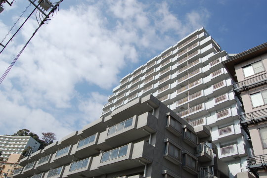 ソフィア熱海ビューヒルズ　駅歩11分　海・花火眺望の最上階16階南向き